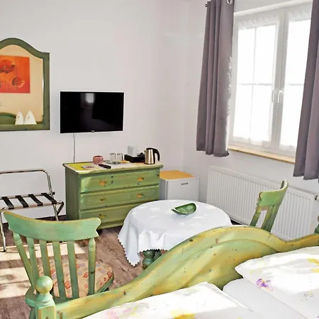 Selliner Am Waldrand * Sellin (Rugen)