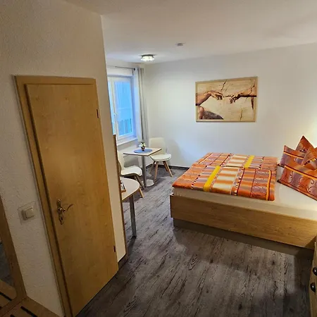 Selliner Am Waldrand * Sellin (Rugen)