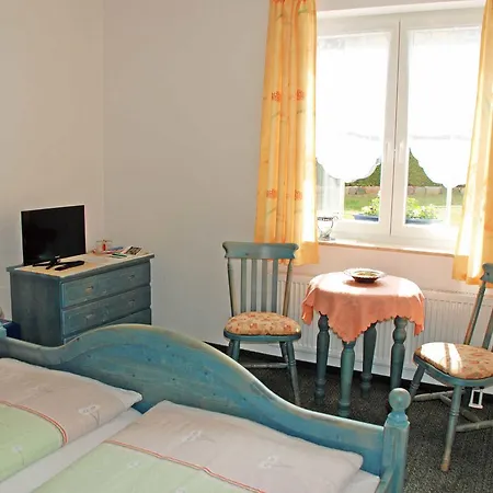 Selliner Am Waldrand * Sellin (Rugen)