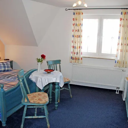 Selliner Am Waldrand Hotel *