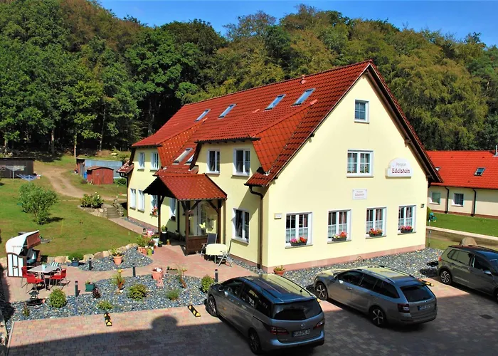 Selliner Am Waldrand * Sellin (Rugen)